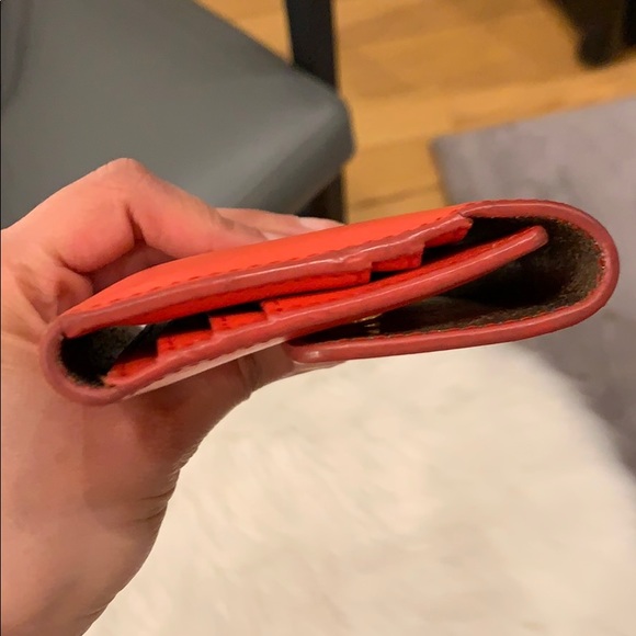 Tory Burch - Wallet with change purse! - Picture 5 of 8